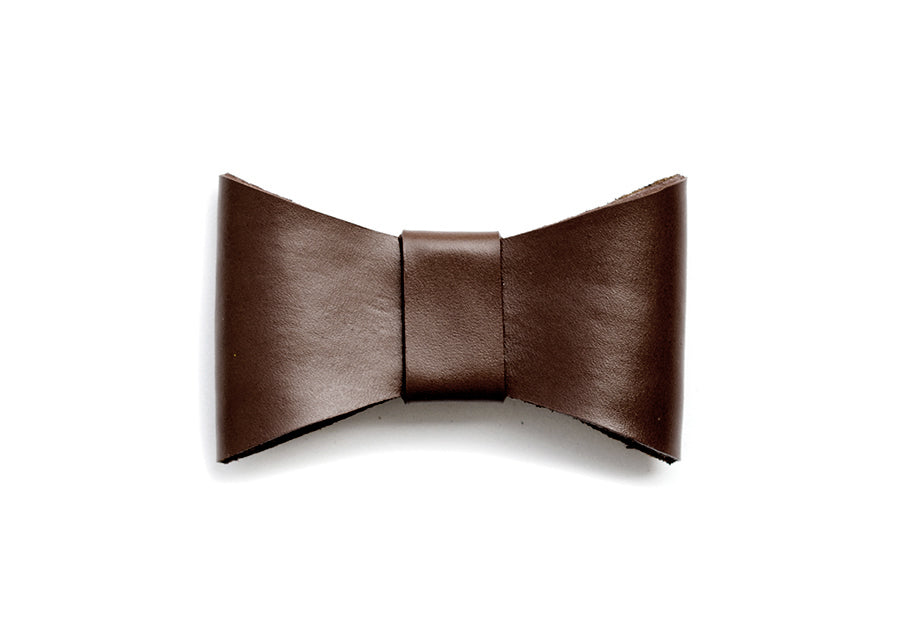 Corbatín Cuero Sasha - Corbatines para Perros y Gatos