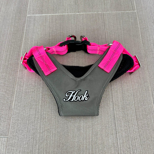 Pechera Street Hook Gris y Fucsia S